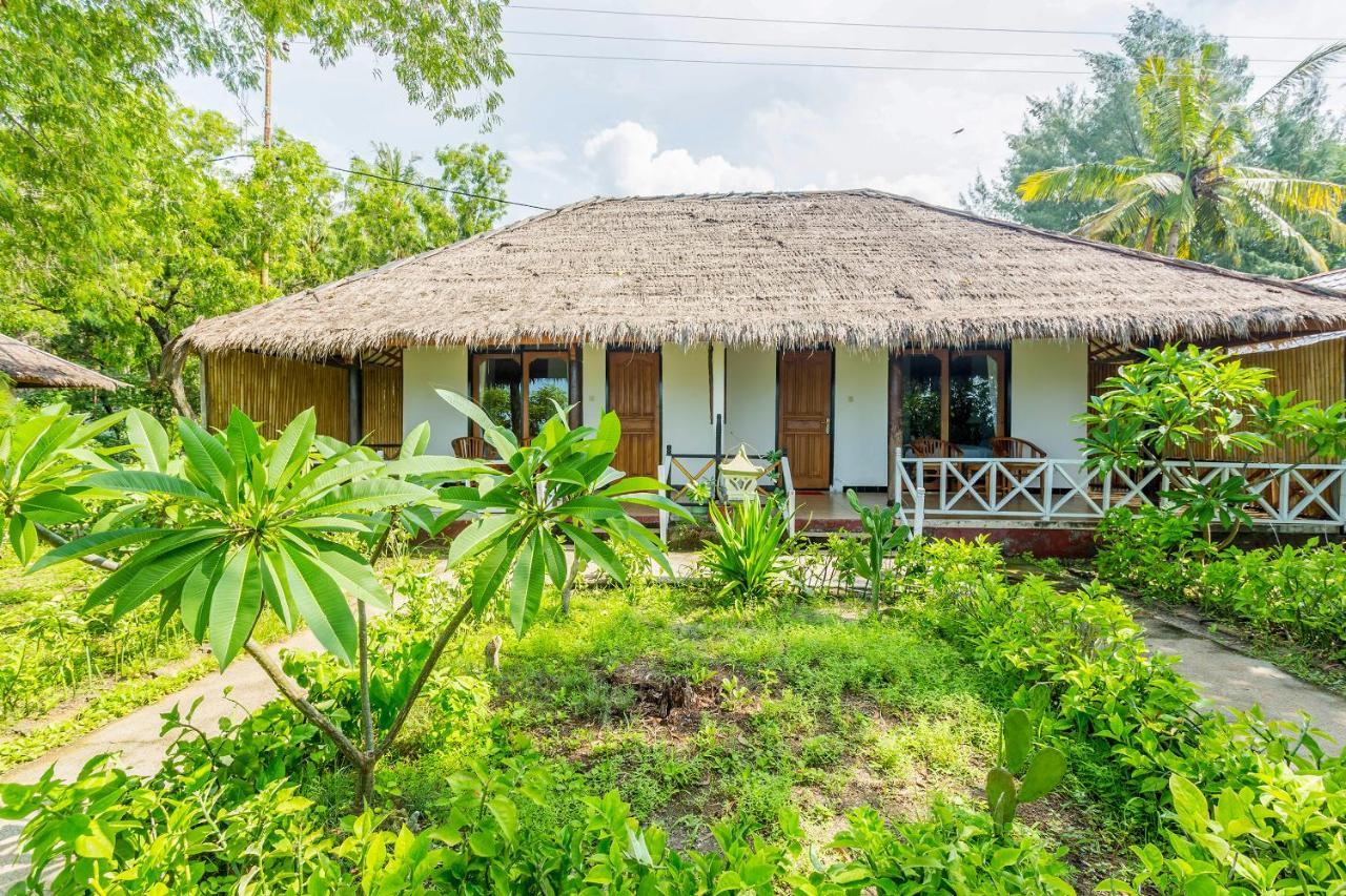 Oyo 2861 Hotel Gili Air & Restaurant Екстер'єр фото